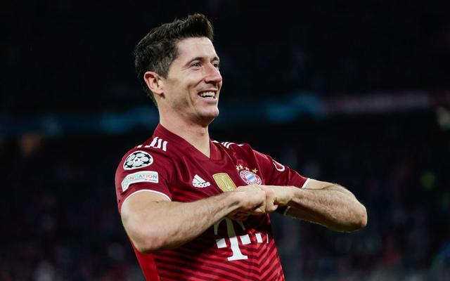 TA：奥赖利首秀表现得游刃有余；安德森很好地控制了比赛节奏