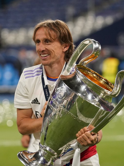 18岁“杜锋接班人”惊艳表现，广东男篮迎来新‘锋线大脑’