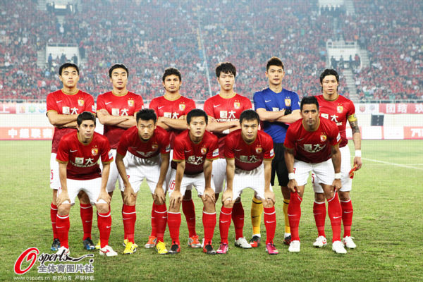 中超-费利佩双响卡扎破门难救主 蓉城2-1十人泰山
