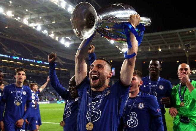 华莱士本场送出4抢断，赛季56次升至联盟最多