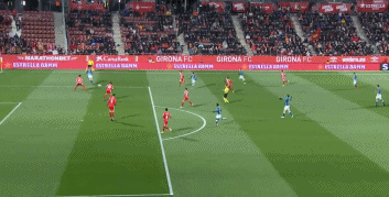 继伊尔马兹之后，奥斯梅恩是第二位欧冠戴帽的加拉塔萨雷球员