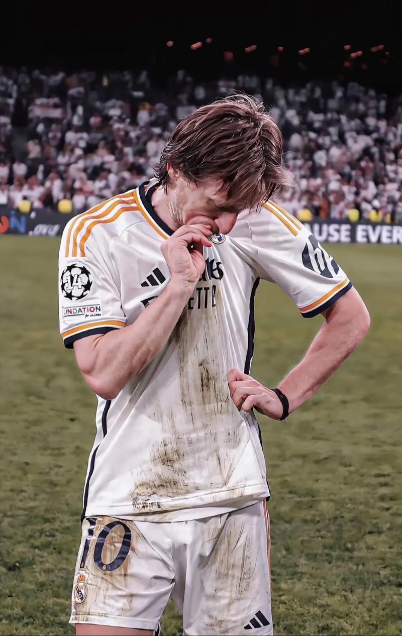 当年巴萨的训练课，疯狂过人进球的梅西！