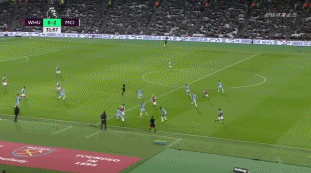 记者：如今国脚级球员税后拿100万甚至几十万年薪越来越普遍